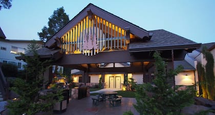 Redwood Garden Inn