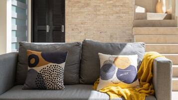 Classic House, 3 Bedrooms, Pool View | Living area | Smart TV, Netflix, pay films