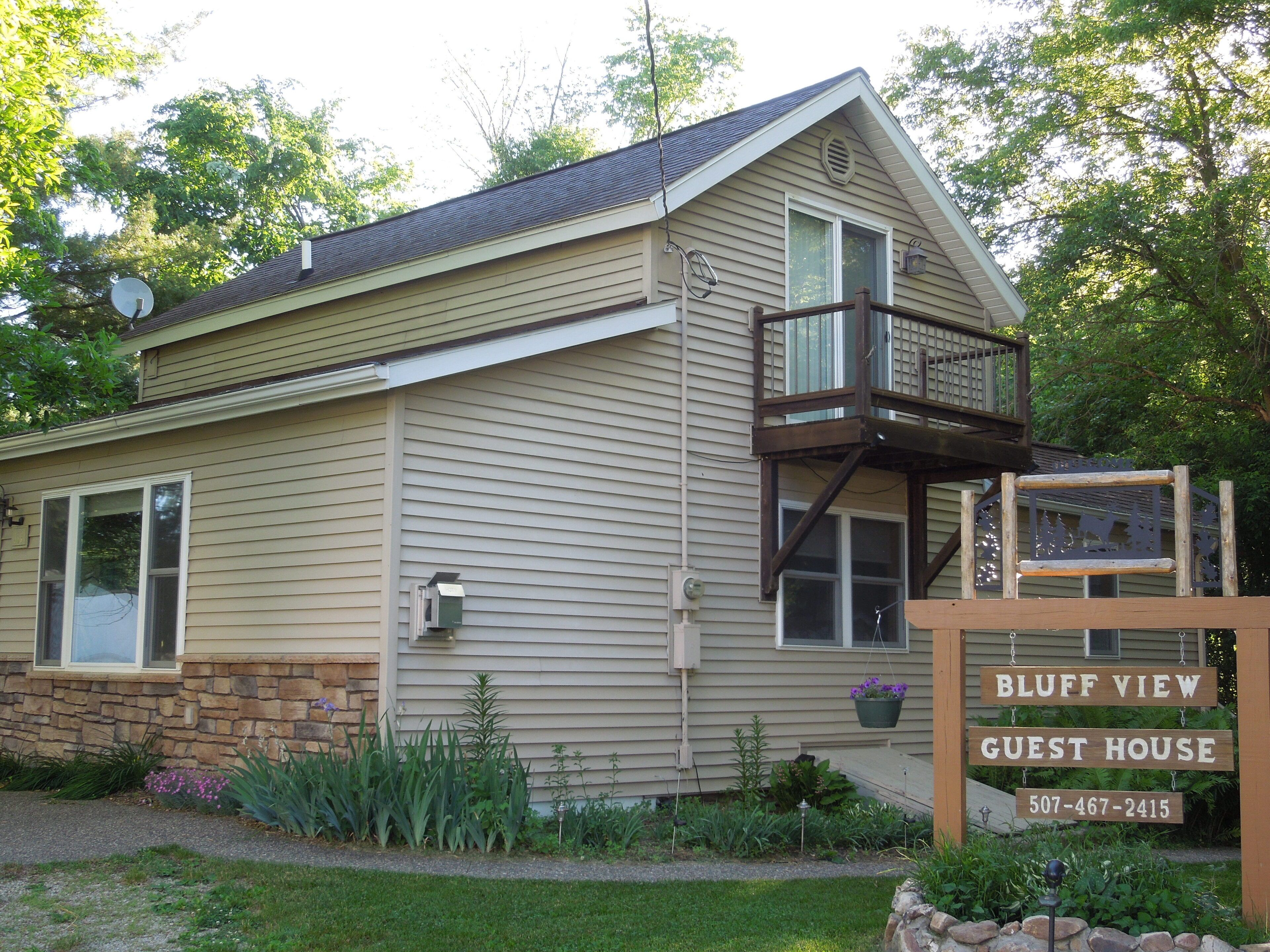 Bluff View Guest House