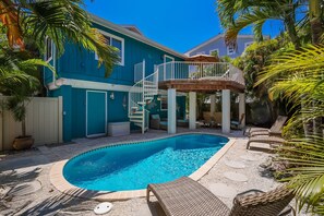 Et oppvarmet basseng