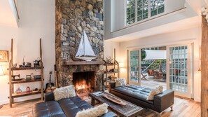 Smart TV, fireplace, table football, ping pong