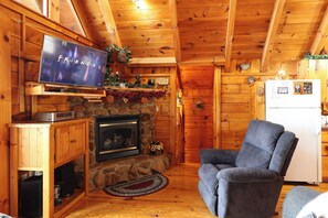 Interior - Log cabin- sleeps 4 with hot tub, Smoky Mtn views, game room, and jacuzzi tub! (Sevierville)