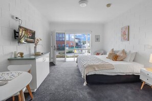 1 室のベッドルーム、アイロン / アイロン台、WiFi、ベッドシーツ