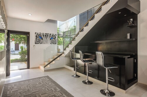 1 Mi to Beach: Luxe Playa Del Carmen Home w/ Pool