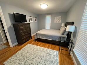 3 bedrooms, iron/ironing board, free WiFi, bed sheets - Cape Cod Falmouth Getaway, Great Harbors, Pool, Close Beaches Aug 10-16 avail (Falmouth)