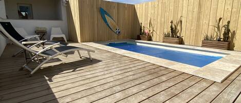 Outdoor pool, a heated pool