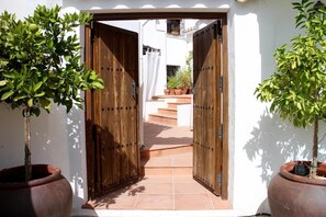 تفاصيل الفندق من الخارج