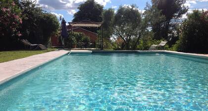 VILLA OF CHARACTER CLIMATE, LARGE SWIMMING POOL IN GREEN OF GREEN, CHARM