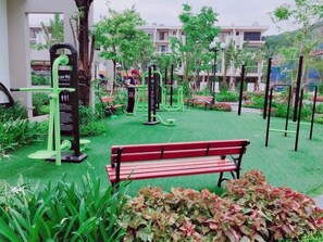 Área de juegos infantiles al aire libre