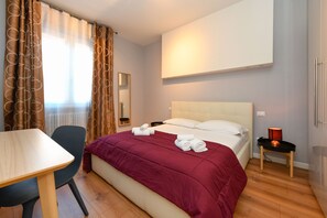 1 chambre, fer et planche à repasser, Wi-Fi gratuit, draps fournis