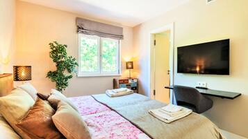 6 dormitorios, tabla de planchar con plancha, wifi y ropa de cama