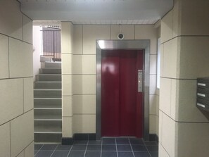 Interior - MT apartment (Osaka)