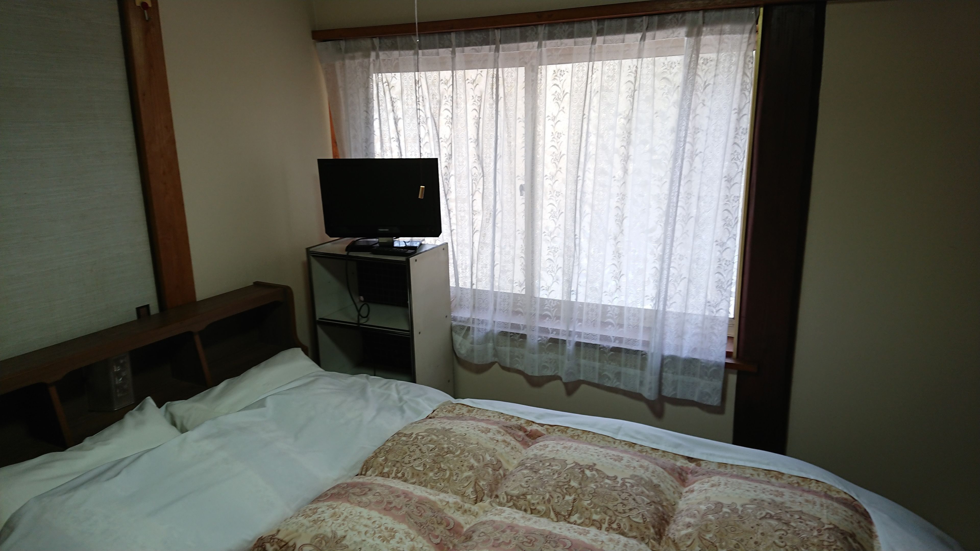 Semi Double Room | Free WiFi