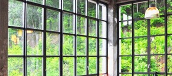 160 m2 loft apartment in factory style in a Bauhaus monument for 7