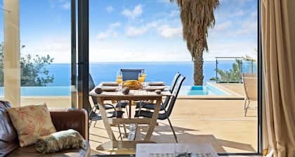 17°West – Holiday villa with pool heating