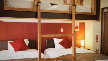 Neljän hengen perushuone | Untuvapeitot, pimennysverhot, ilmainen Wi-Fi, vuodevaatteet