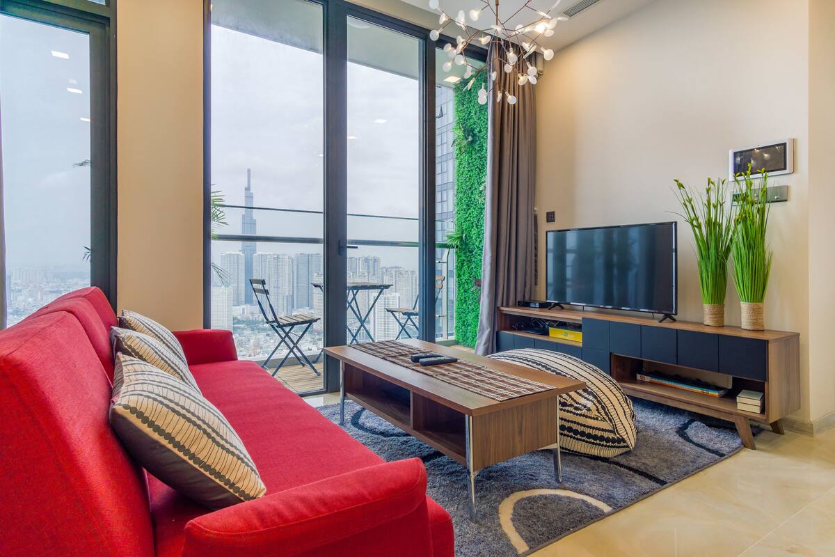 Superior Apartment, 4 Bedrooms | Desk, iron/ironing board, free WiFi, bed sheets