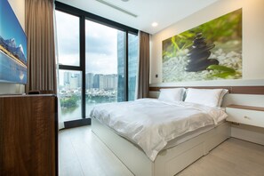 Căn hộ Deluxe, 2 phòng ngủ | Bàn, bàn ủi/dụng cụ ủi quần áo, truy cập Internet không dây miễn phí