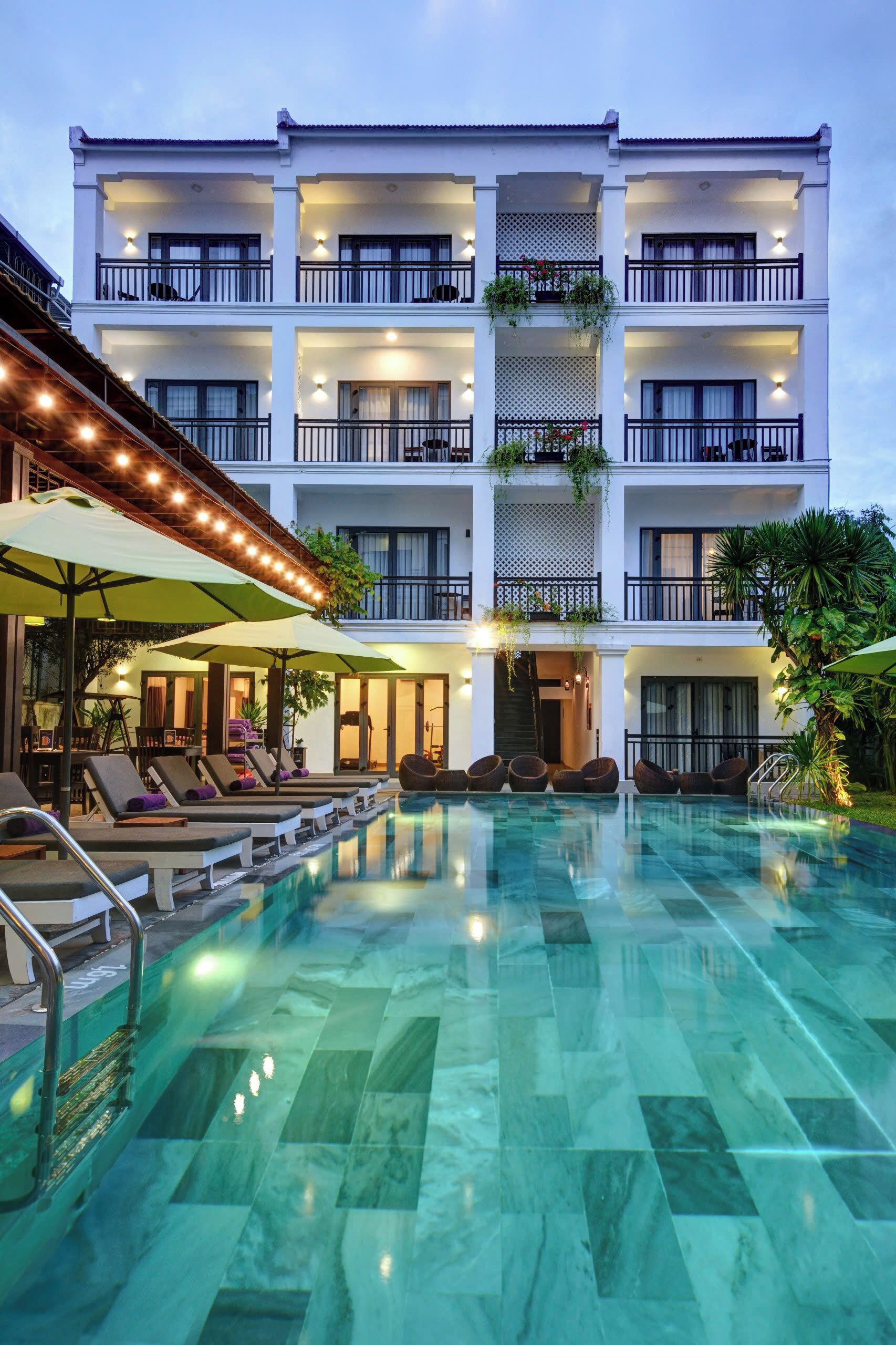 Hồ bơi ngoài trời, mở cửa từ 6:00 đến 19:00, dù/ô trên bãi biển/hồ bơi 