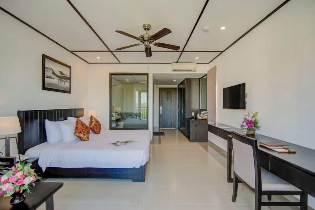 Premium bedding, down comforters, Select Comfort beds, minibar