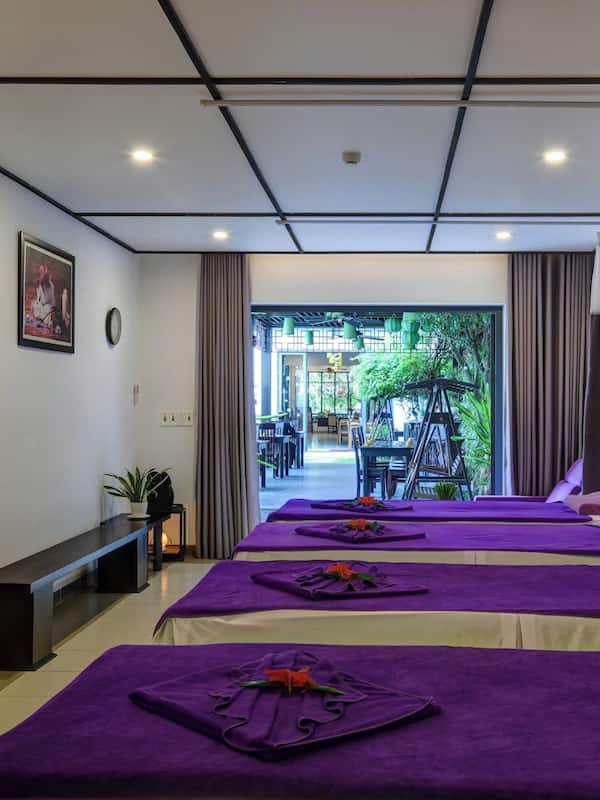 Phòng trị liệu đôi, trị liệu toàn thân, massage đá nóng, massage Thái