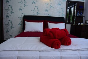 Deluxe Double Room, 1 Queen Bed, Private Bathroom, Mountain View - Spring Villa (Kandy)