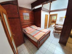 1 chambre, accĂšs Internet, draps fournis