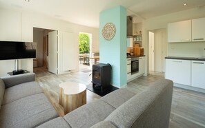 Téléviseur, foyer, chaîne audio