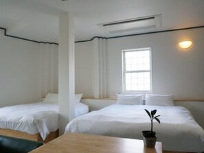 Habitación con 2 camas individuales | Escritorio y wifi gratis