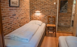 3 chambres, fer et planche Ă repasser, accĂšs Internet, draps fournis