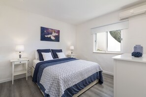 1 chambre, fer et planche à repasser, accès au Wi-Fi (inclus)