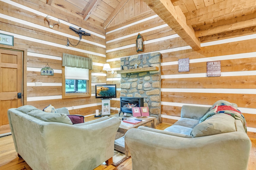 Creekside Bliss! Back Yard Creekside Retreat !!! - Cosby, TN