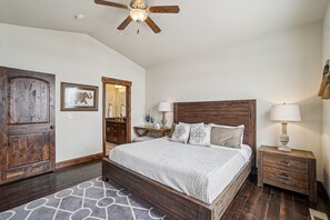 3 chambres, fer et planche à repasser, lit parapluie, Wi-Fi gratuit