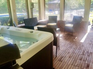 Interior - Huge 14 Acre/5000 Sqft Private Estate Hot Tub Firepit Tennis —LOTS Spaces! (Cresco)