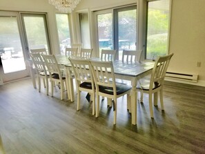 Dining - Huge 14 Acre/5000 Sqft Private Estate Hot Tub Firepit Tennis —LOTS Spaces! (Cresco)