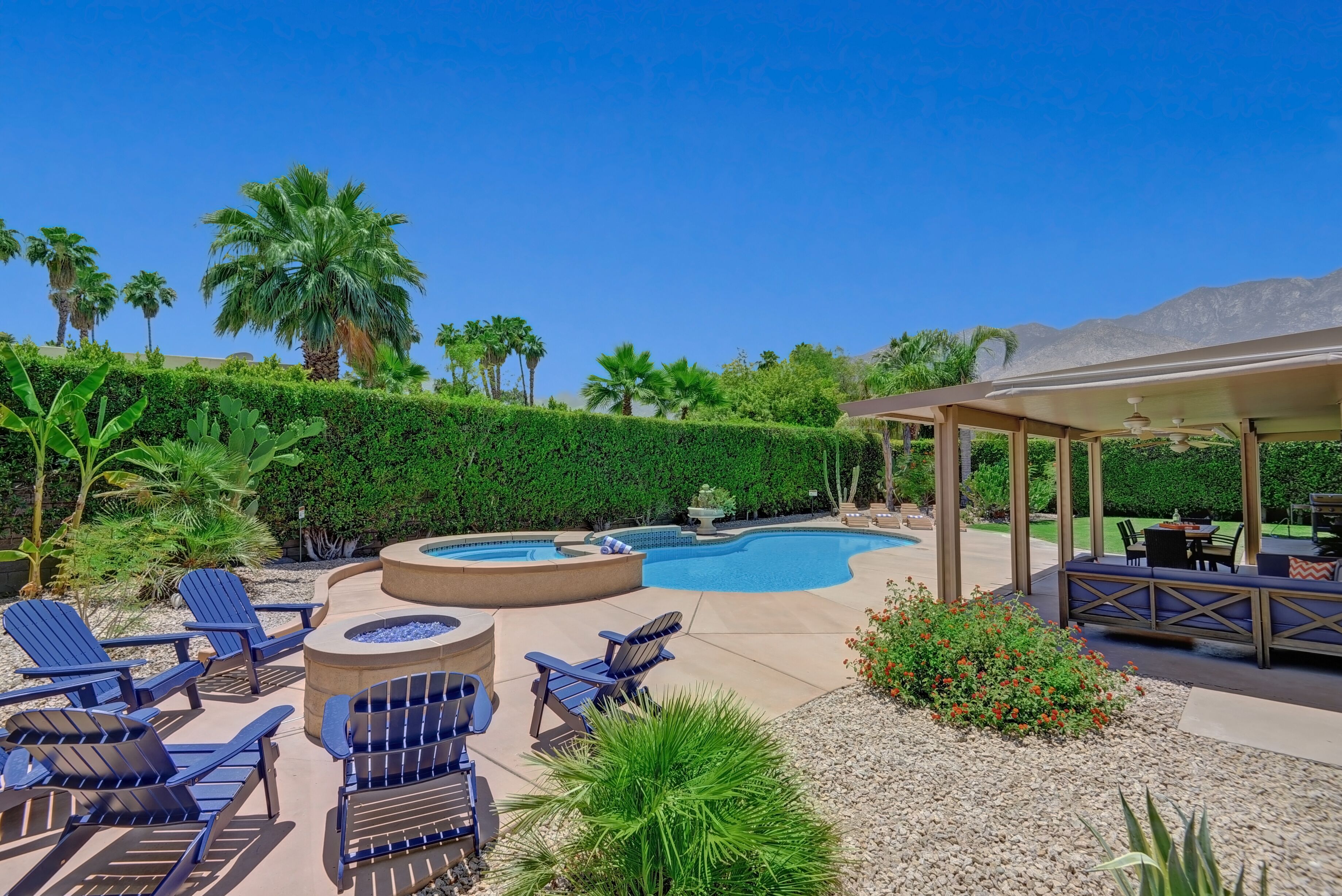 Pool Escape in Los Compadres Neighborhood-Walking Distance to Shops - Hacienda A