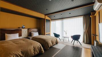 Japanese Style Twin Room - Main Building | In-room safe, free WiFi, bed sheets