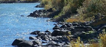 Yellowstone Riverfront Cabin, Sleeps 9, $171-$325/nt, 300 yards to Yellowstone