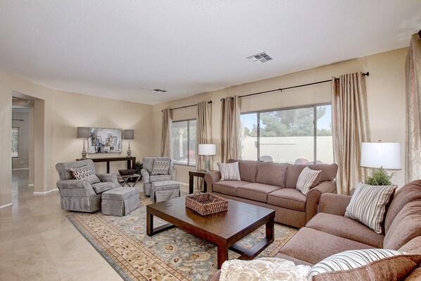 Smart TV, Netflix, DVD player, ping pong