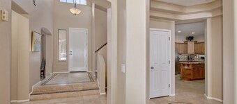Spacious Family Getaway! 3 King beds! Pool! Legacy Park close!