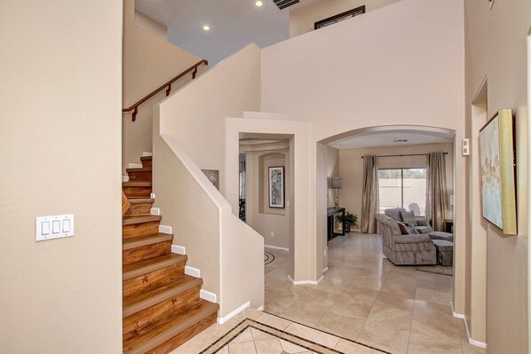 Interior - Spacious Family Getaway! 3 King beds! Pool! Legacy Park close! (Gilbert)