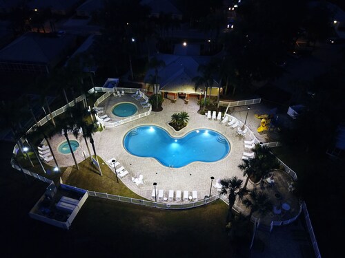 Gem of Lake Marion! Beautiful 3 Bedroom with King Beds, HD & Internet