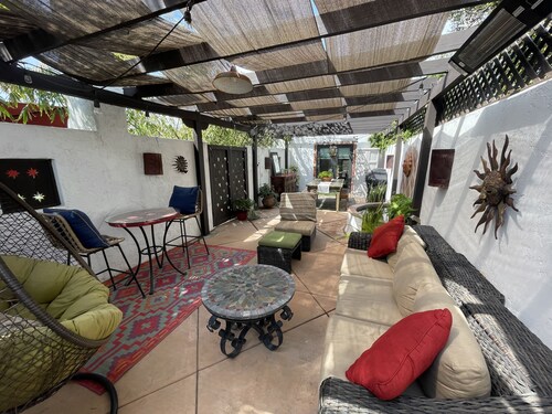 Centrally Located, Private Bungalow with AC and parking space