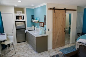 Interior - Hummingbird Haven: Luxury Studio in Center of Sedona (Sedona)