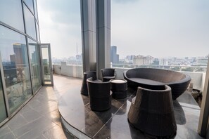 Business Suite, 4 Bedrooms | Balcony - Luxury Penthouse 4BRS City Centre (Ho Chi Minh City)