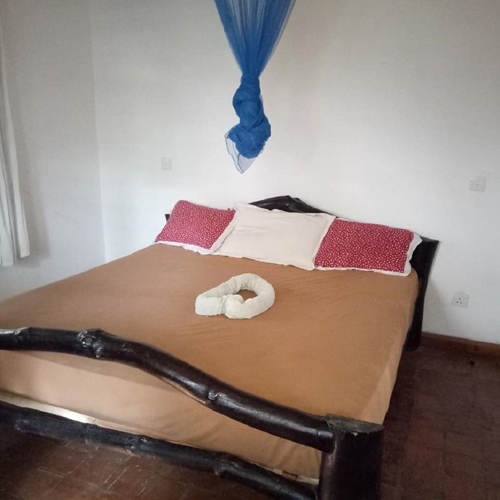 1 bedroom, desk, free WiFi, bed sheets