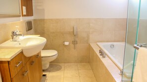 Apartment | Bathroom