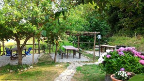Outdoor dining -  House La Rosa "Bruno"    (Pian dei Manzi)