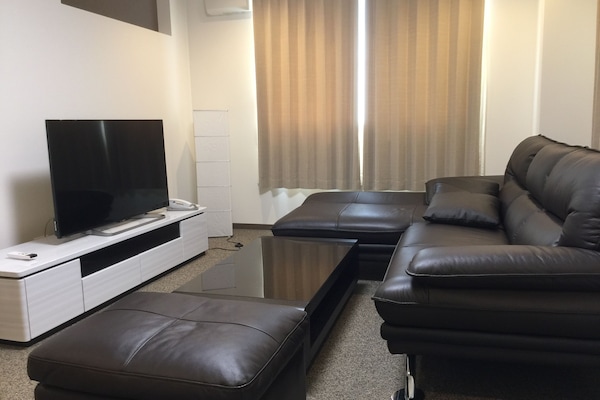 Deluxe Twin Room | Desk, soundproofing, iron/ironing board, free WiFi