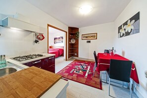 冰箱、微波炉、炉灶、茶具/咖啡用具